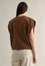 Cargar imagen en el visor de la galería, Blusa de hombros estructurados🤎
