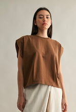 Cargar imagen en el visor de la galería, Blusa de hombros estructurados🤎
