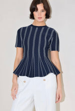 Cargar imagen en el visor de la galería, Suéter de cuello redondo
