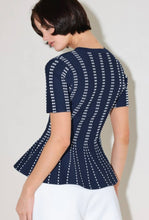 Cargar imagen en el visor de la galería, Suéter de cuello redondo
