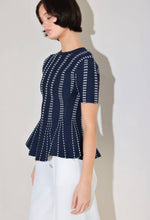 Cargar imagen en el visor de la galería, Suéter de cuello redondo
