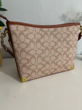 Load image into Gallery viewer, Cartera Coach
