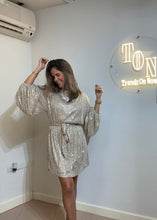 Cargar imagen en el visor de la galería, Vestido de lentejuelas color plata 🩶
